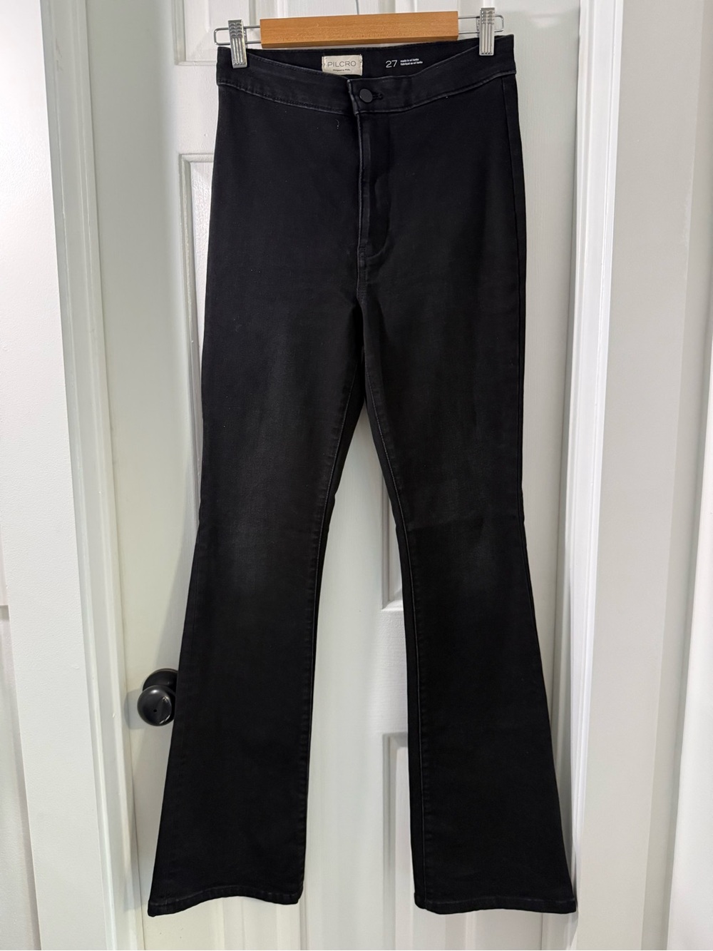 Pilcro Anthropologie Black Flare Jeans Size 27 Stretch Denim. Worn once